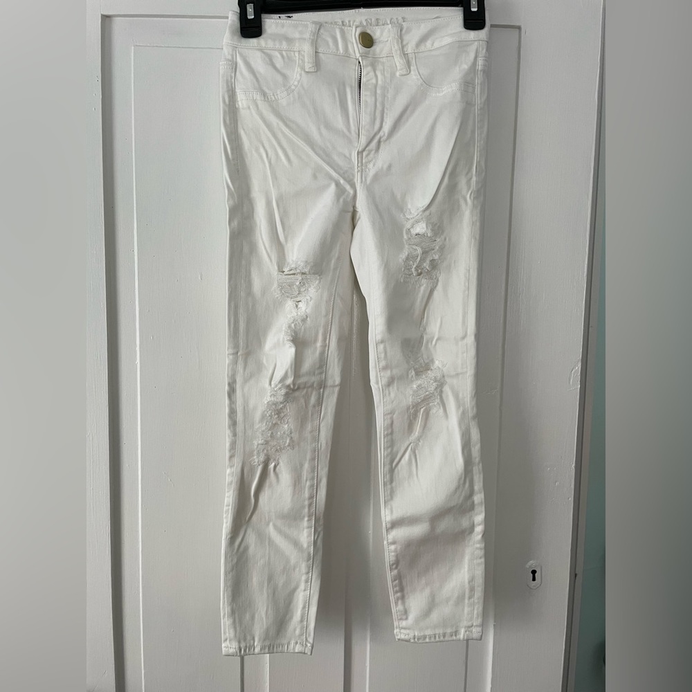American Eagle White Hi-Rise Jegging Jean Crops, size 2